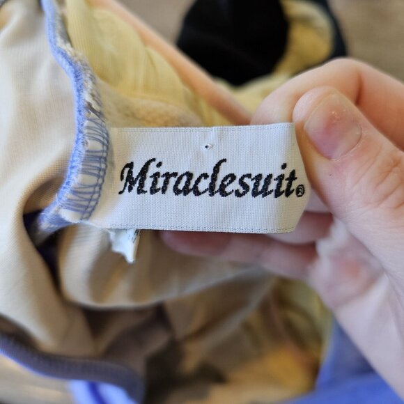 Vintage 90s Miraclesuit Size Medium Halter One‎ Piece Swimsuit Wired Cups Ruched - Picture 9 of 12